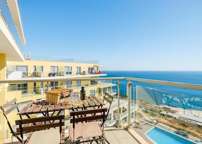 Sesimbra Sunshine Cliffs